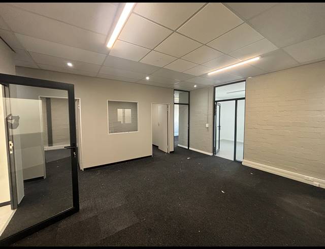 494M² WAREHOUSE TO LET IN FIRGROVE
